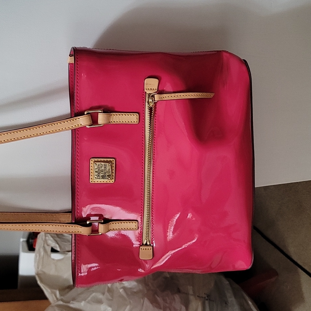 Dooney & Bourke Tote